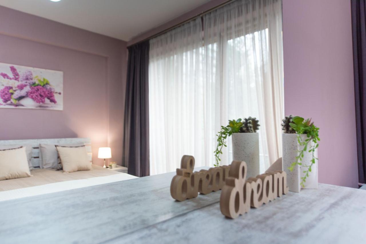 Gg Home - Cozy 2-Bedroom Apartment On Givi Kartozia Tbiliszi Kültér fotó